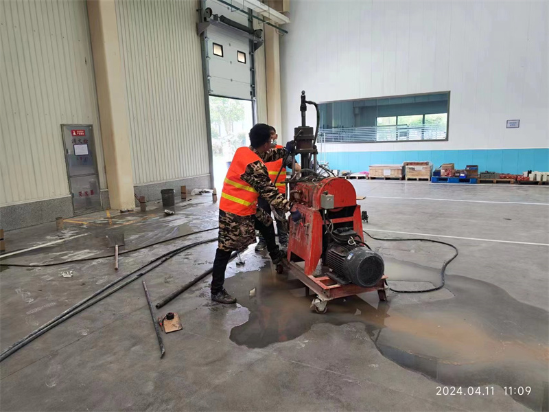 盘龙厂房地面下沉塌陷注浆加固施工